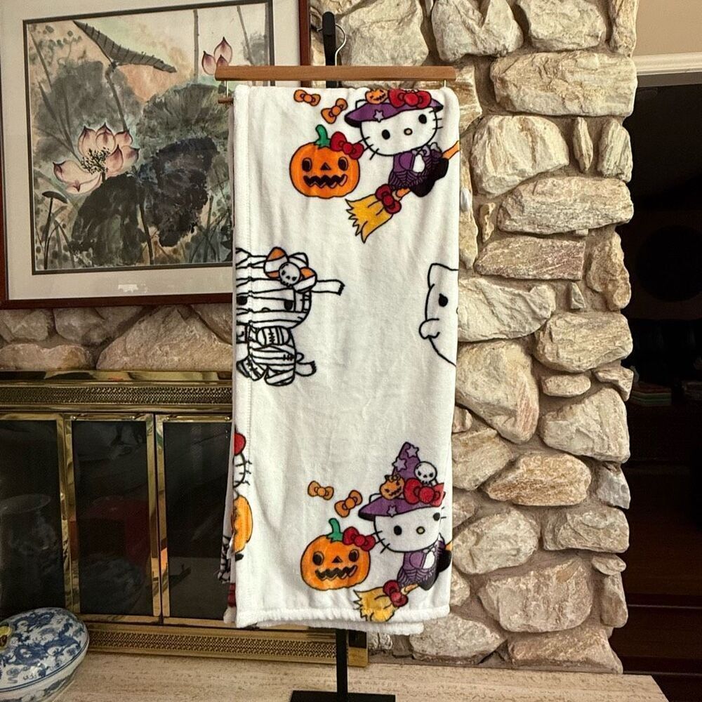Hello kitty halloween throw blanket